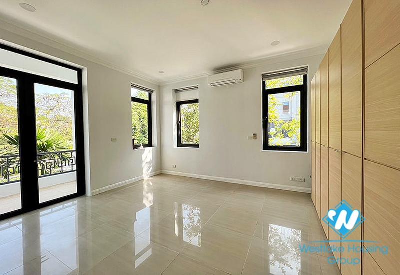 A spacious corner house for rent in Ciputra T Block